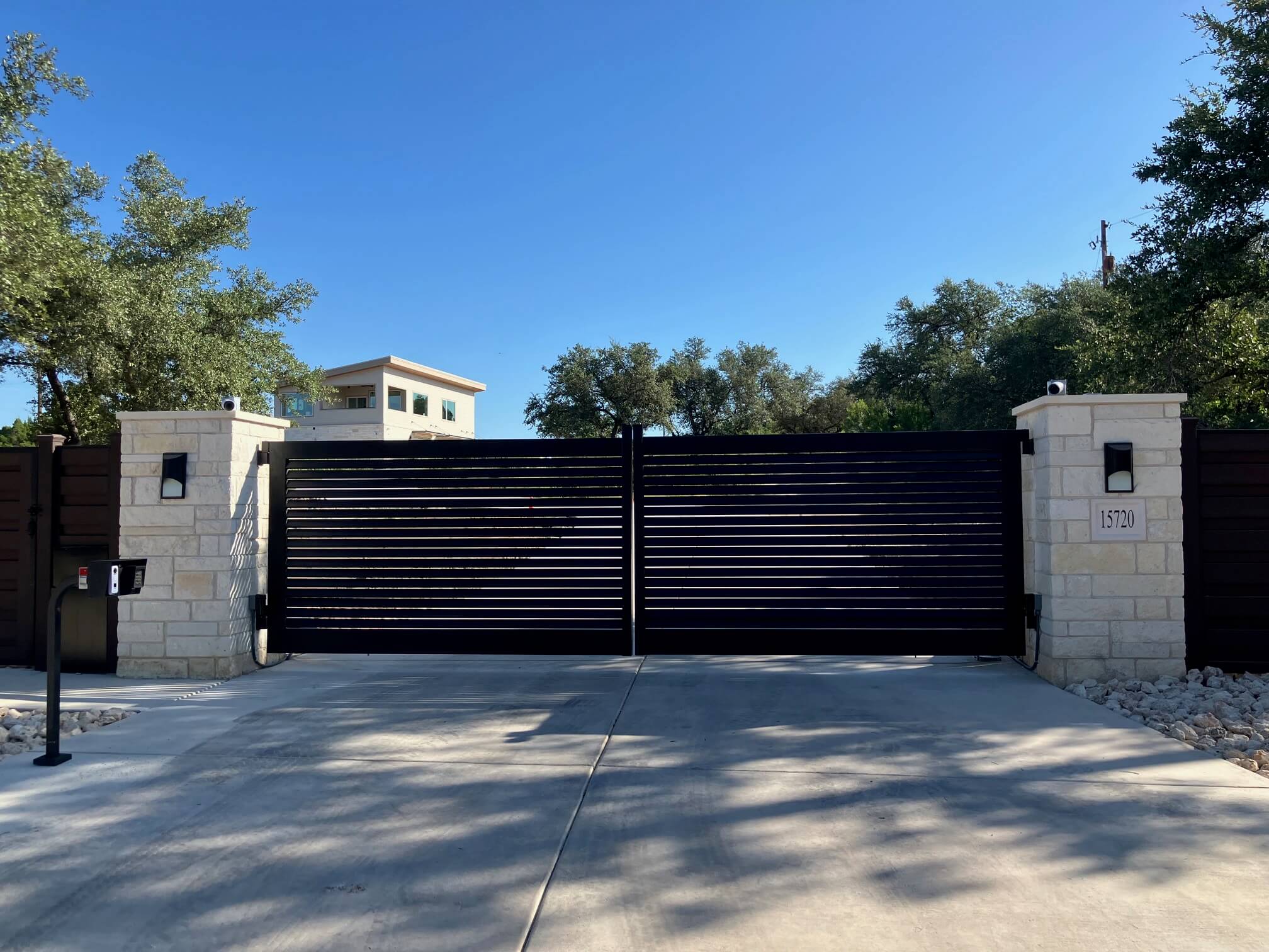 Lakeway Project - Exterior